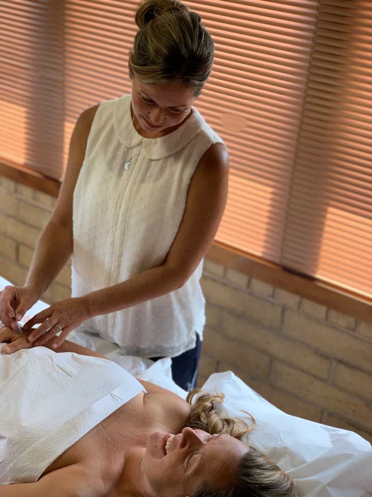 https://santacruzfamilyacupuncture.com/wp-content/uploads/2021/09/Santa-Cruz-Family-Acupuncture-Spring-Smith-Acupuncture-in-Hand.jpg